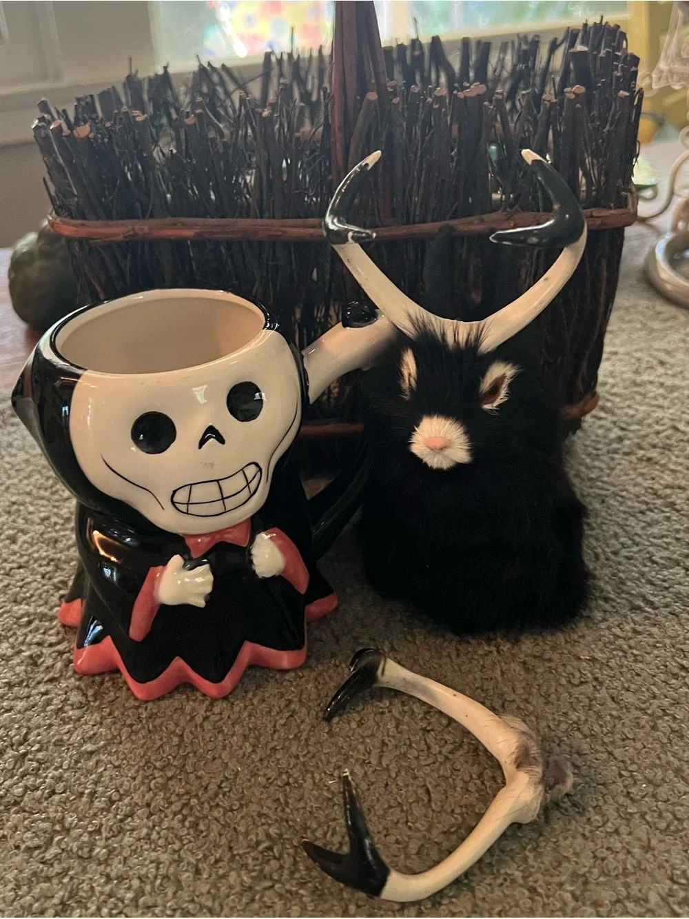 N/A plush black